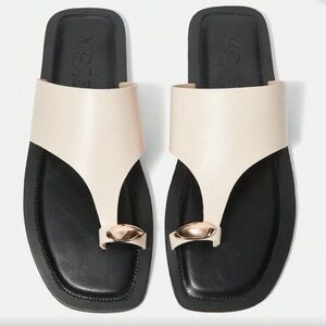 🆕 Toe Ring Thong Slip On Sandals